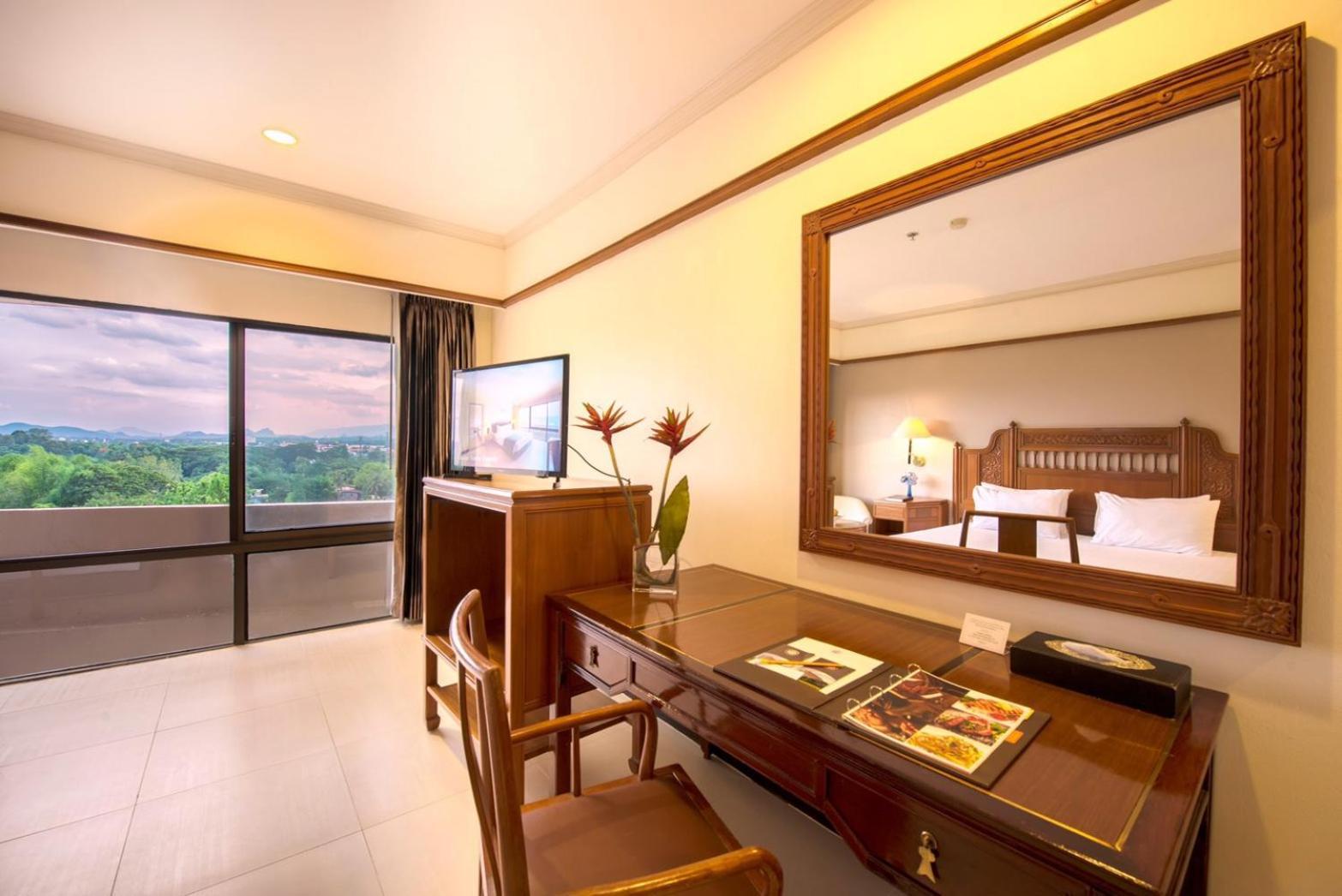 Loei Palace Hotel Екстер'єр фото