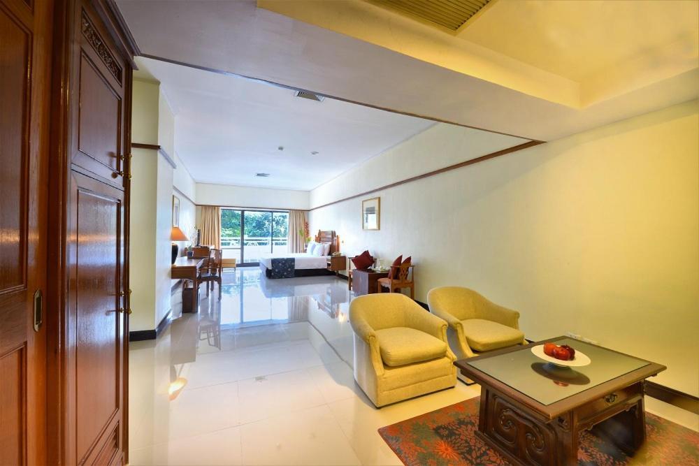 Loei Palace Hotel Екстер'єр фото