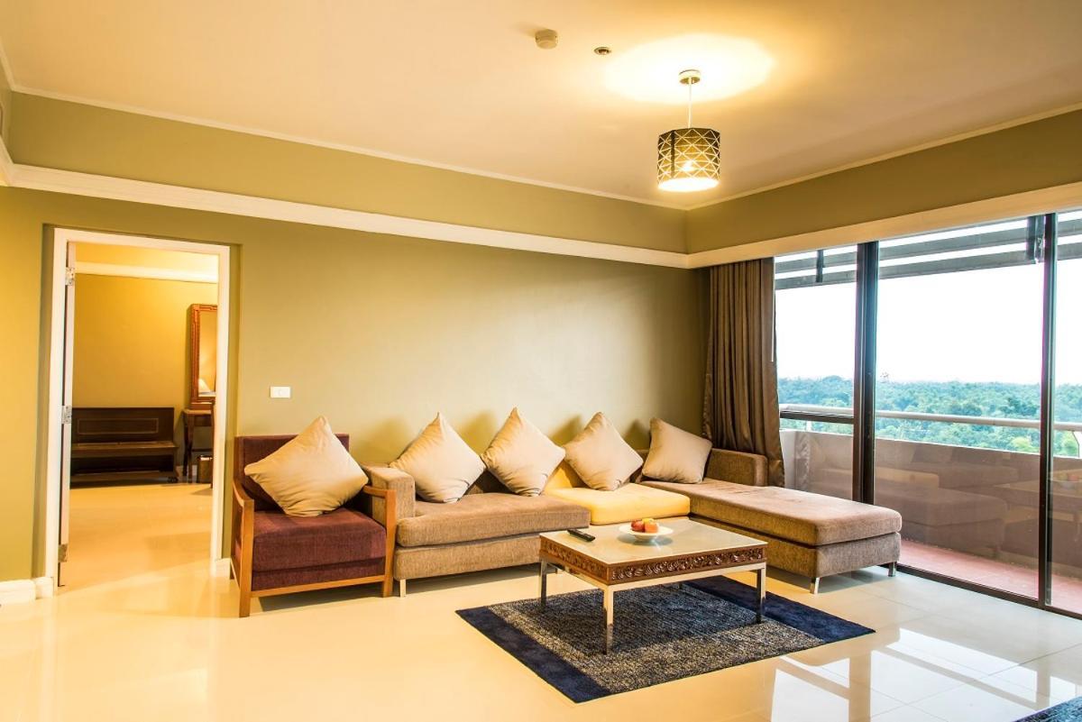 Loei Palace Hotel Екстер'єр фото