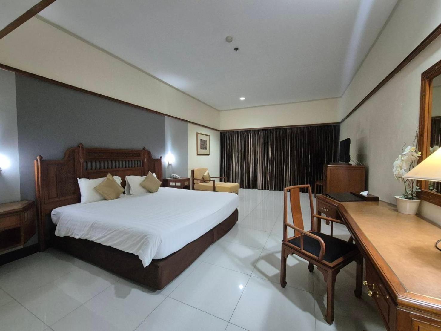 Loei Palace Hotel Екстер'єр фото