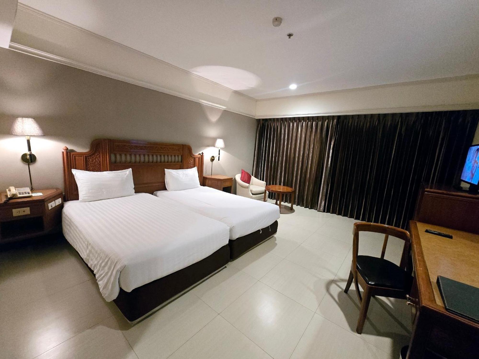 Loei Palace Hotel Екстер'єр фото